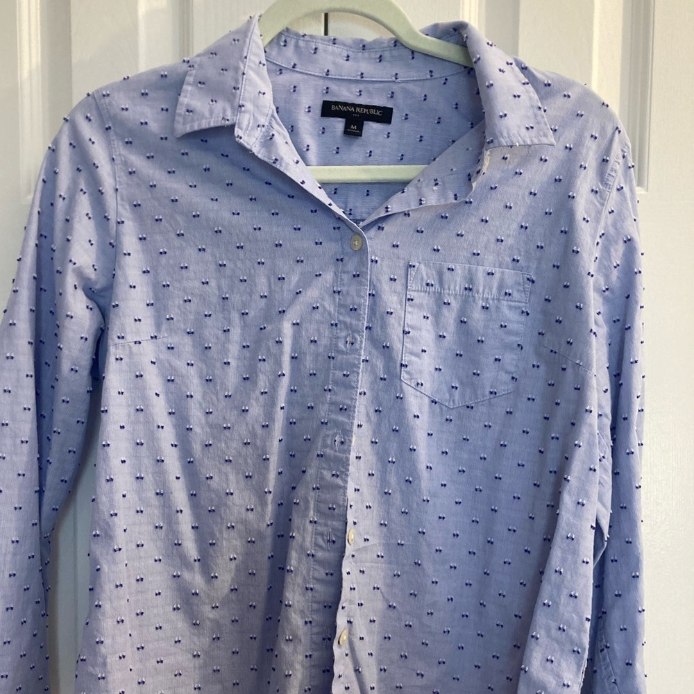 Banana Republic button down. Chic color and style!